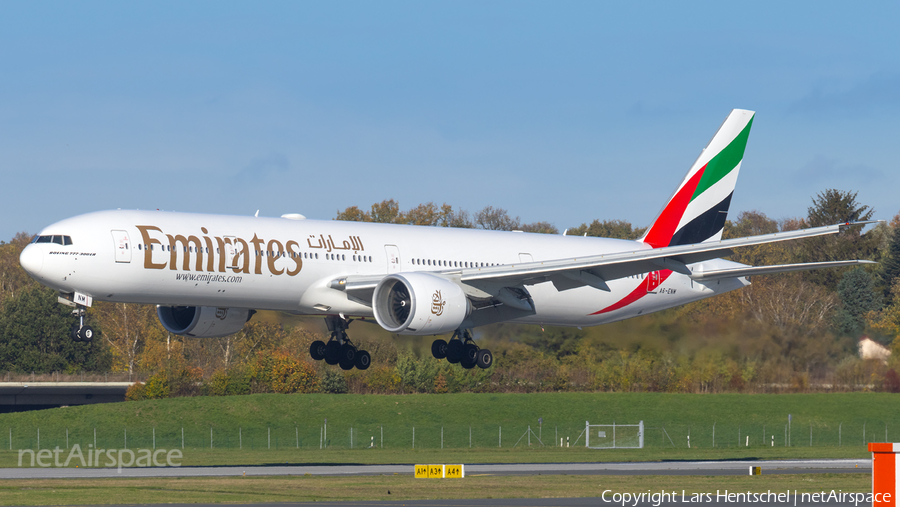 Emirates Boeing 777-31H(ER) (A6-ENM) | Photo 535142