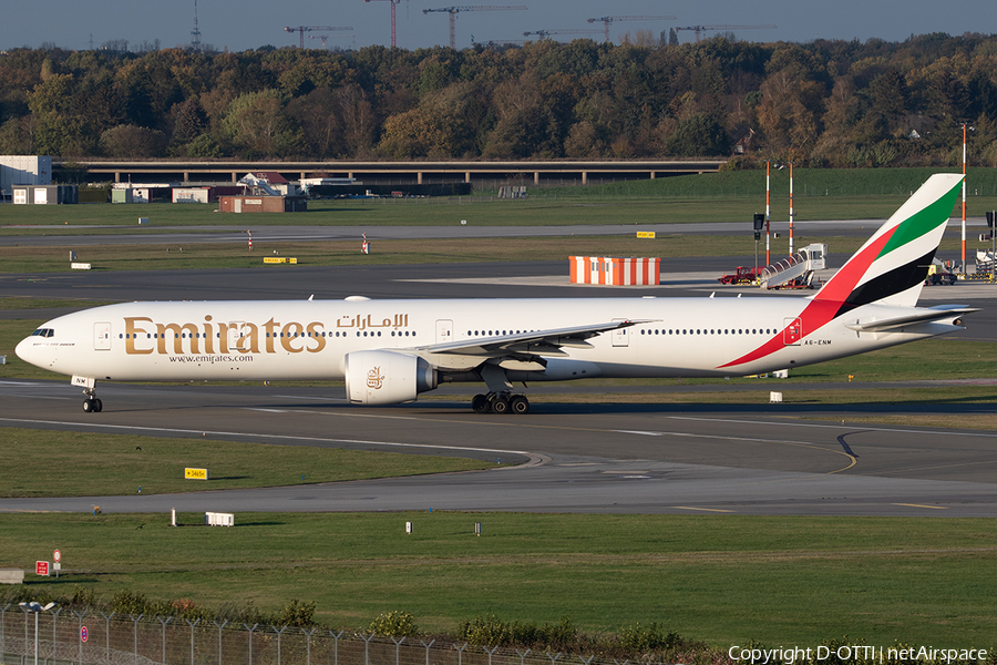 Emirates Boeing 777-31H(ER) (A6-ENM) | Photo 535189
