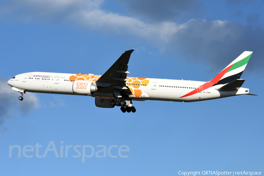 Emirates Boeing 777-31H(ER) (A6-ENM) | Photo 425592