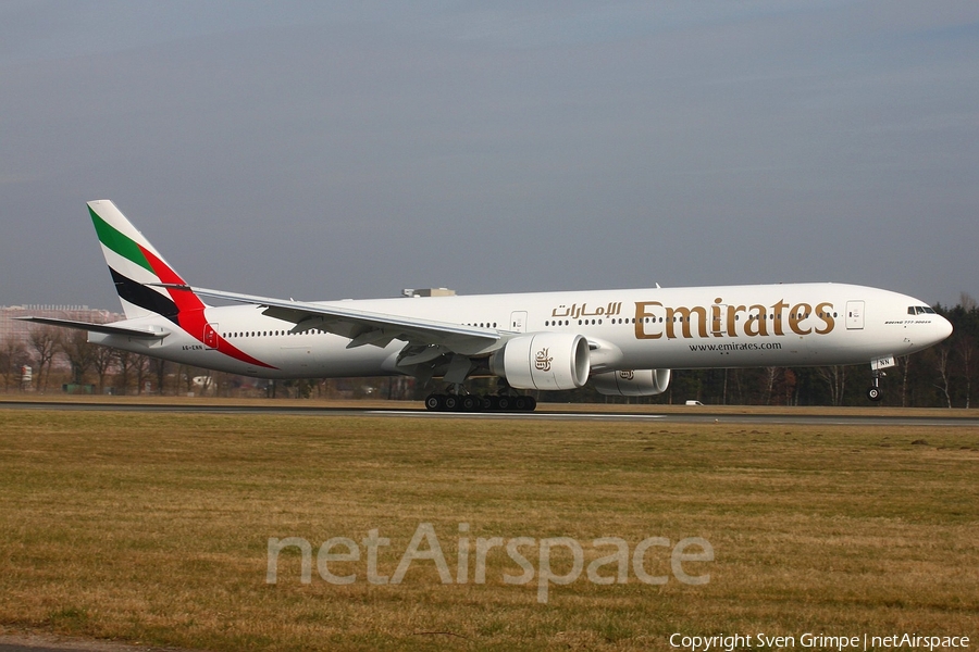 Emirates Boeing 777-31H(ER) (A6-ENN) | Photo 42343