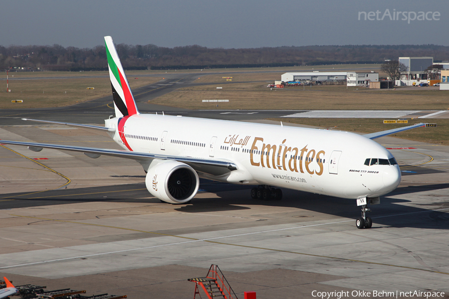 Emirates Boeing 777-31H(ER) (A6-ENN) | Photo 42443