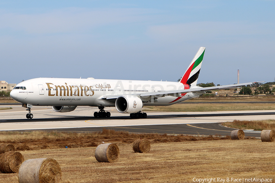 Emirates Boeing 777-31H(ER) (A6-ENN) | Photo 164823