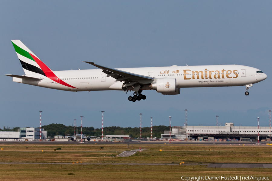 Emirates Boeing 777-31H(ER) (A6-ENN) | Photo 472263