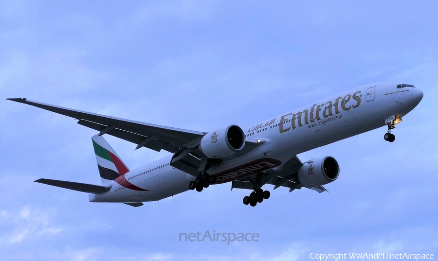 Emirates Boeing 777-31H(ER) (A6-ENN) | Photo 445088