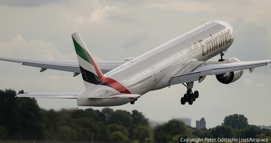 Emirates Boeing 777-31H(ER) (A6-ENP) | Photo 124198
