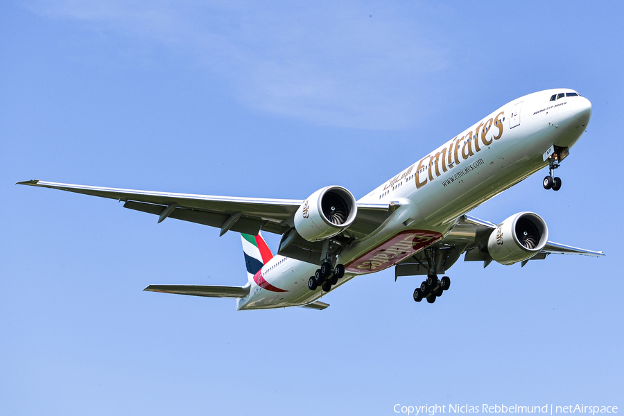 Emirates Boeing 777-31H(ER) (A6-ENP) | Photo 346843