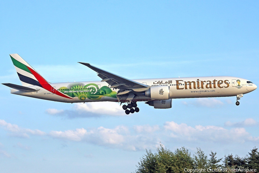 Emirates Boeing 777-31H(ER) (A6-ENQ) | Photo 72501