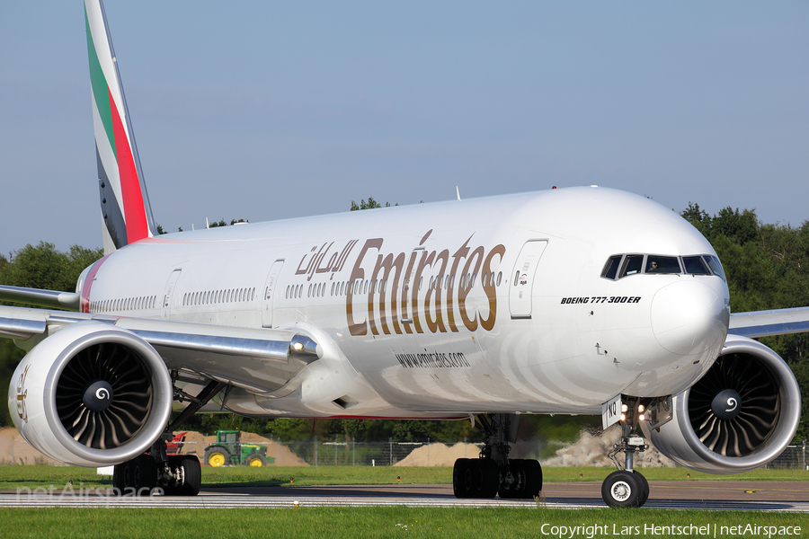 Emirates Boeing 777-31H(ER) (A6-ENQ) | Photo 84539
