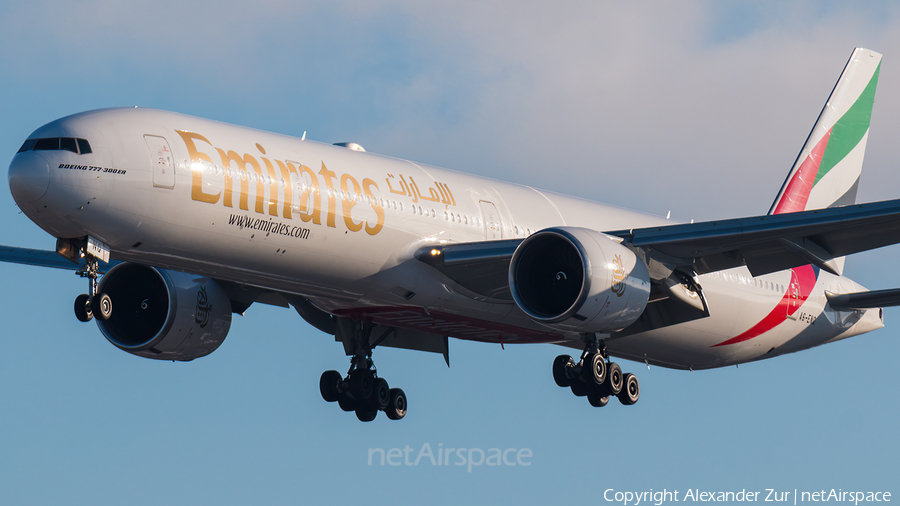 Emirates Boeing 777-31H(ER) (A6-ENQ) | Photo 607601