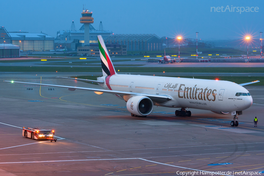 Emirates Boeing 777-31H(ER) (A6-ENR) | Photo 62991