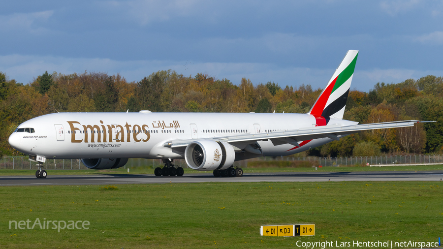 Emirates Boeing 777-31H(ER) (A6-ENR) | Photo 534485