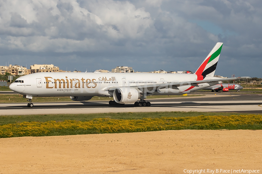 Emirates Boeing 777-31H(ER) (A6-ENR) | Photo 678774