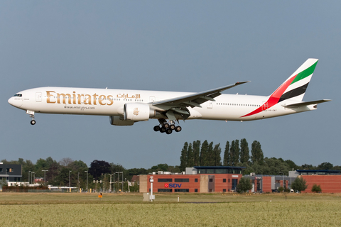 Emirates Boeing 777-31H(ER) (A6-ENT) at  Amsterdam - Schiphol, Netherlands