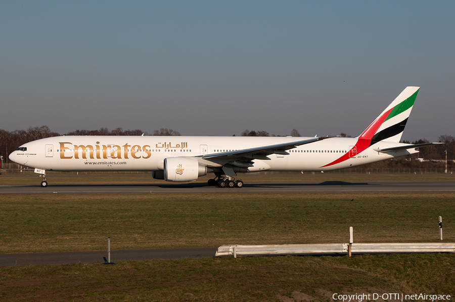 Emirates Boeing 777-31H(ER) (A6-ENT) | Photo 484088