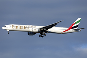 Emirates Boeing 777-31H(ER) (A6-ENT) at  Madrid - Barajas, Spain
