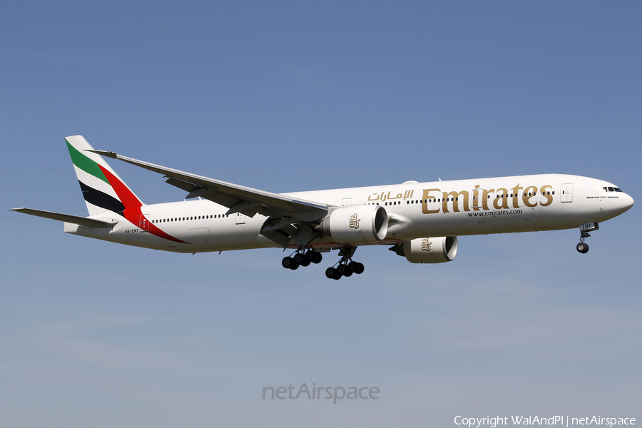 Emirates Boeing 777-31H(ER) (A6-ENT) | Photo 636832