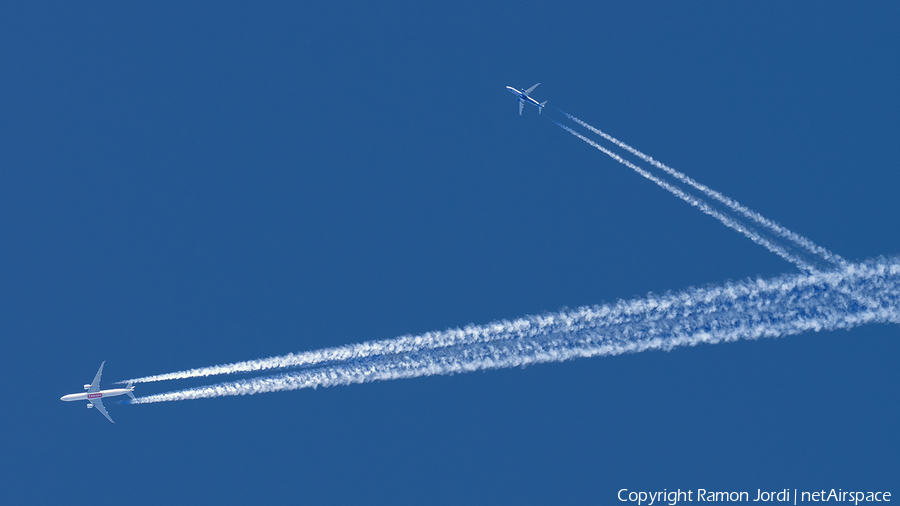 Emirates Boeing 777-31H(ER) (A6-ENU) | Photo 364652
