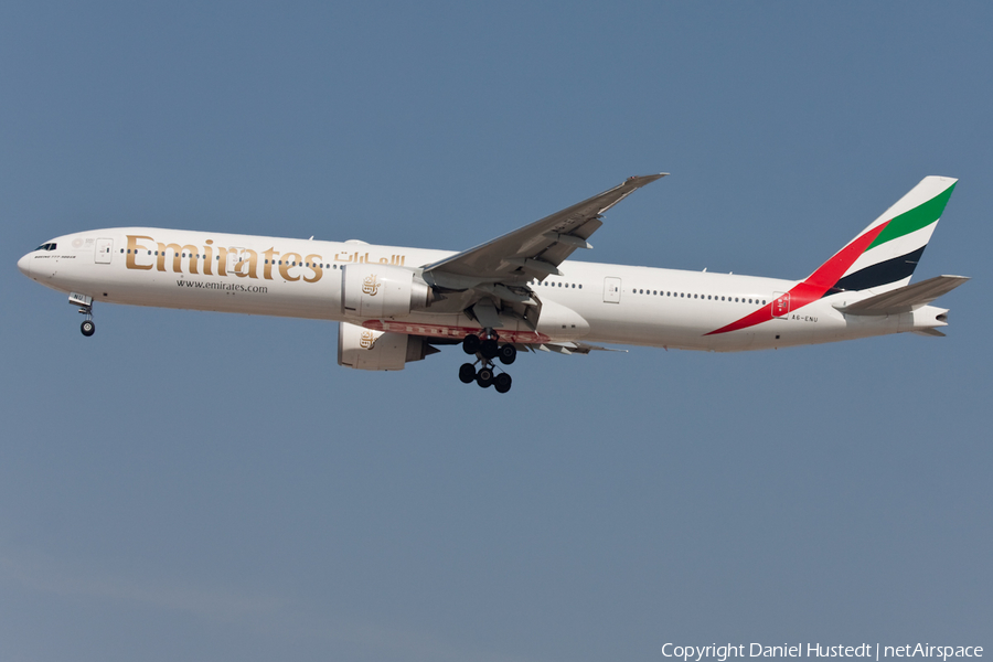 Emirates Boeing 777-31H(ER) (A6-ENU) | Photo 416043