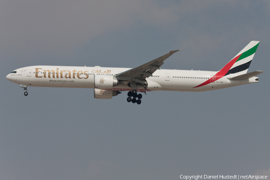 Emirates Boeing 777-31H(ER) (A6-ENV) | Photo 417922