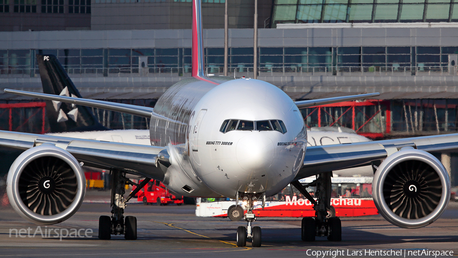 Emirates Boeing 777-31H(ER) (A6-ENV) | Photo 100730
