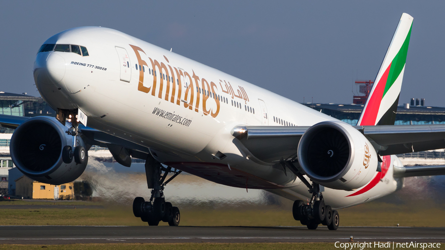 Emirates Boeing 777-31H(ER) (A6-ENV) | Photo 100733