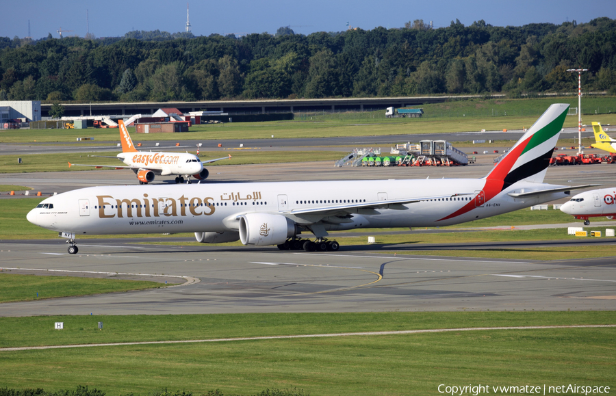 Emirates Boeing 777-31H(ER) (A6-ENV) | Photo 124354