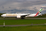 Emirates Boeing 777-31H(ER) (A6-ENV) at  Hamburg - Fuhlsbuettel (Helmut Schmidt), Germany