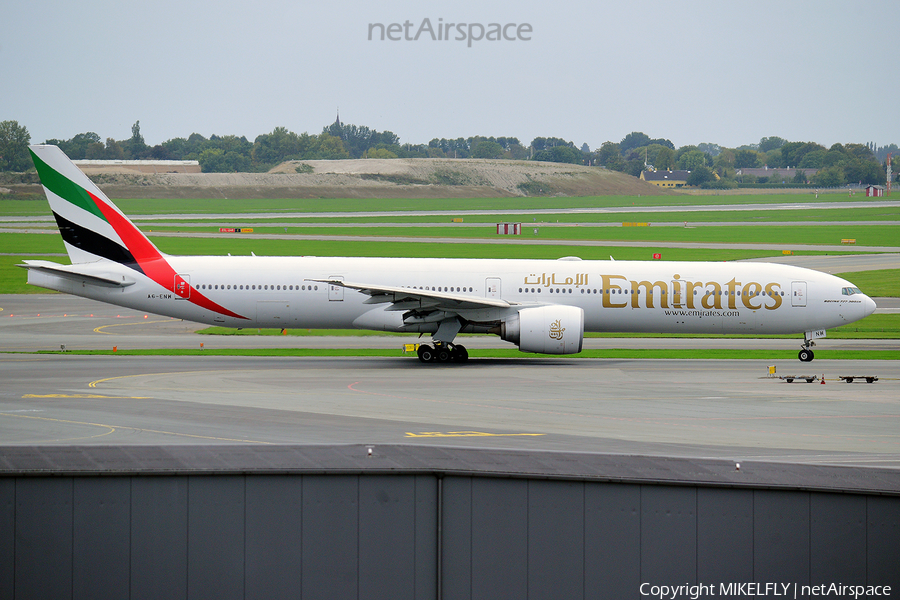 Emirates Boeing 777-31H(ER) (A6-ENW) | Photo 654622