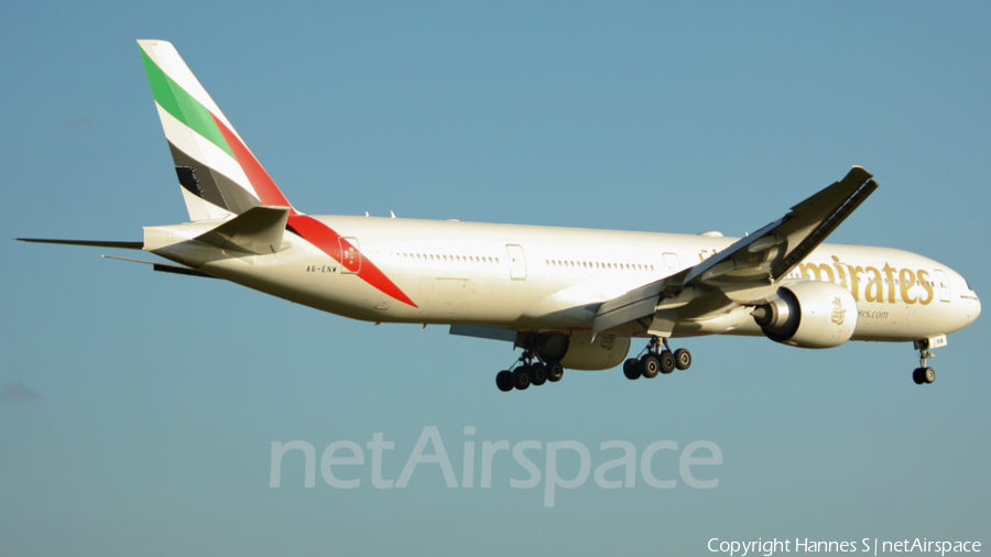 Emirates Boeing 777-31H(ER) (A6-ENW) | Photo 252142