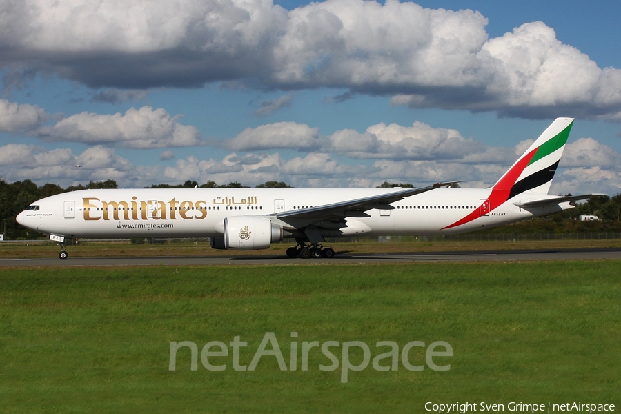 Emirates Boeing 777-31H(ER) (A6-ENX) | Photo 118317