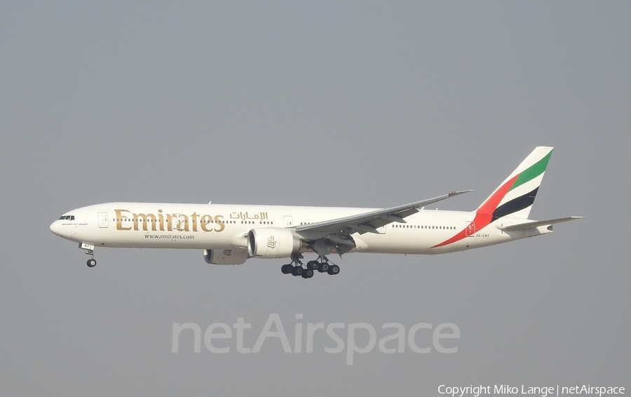 Emirates Boeing 777-31H(ER) (A6-ENY) | Photo 146852