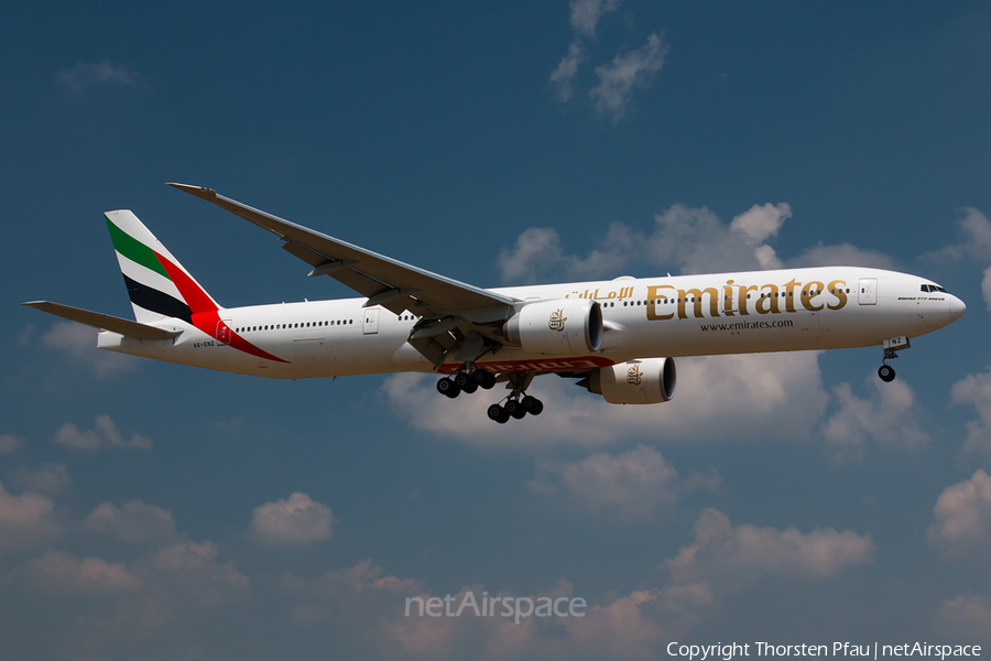 Emirates Boeing 777-31H(ER) (A6-ENZ) | Photo 169395