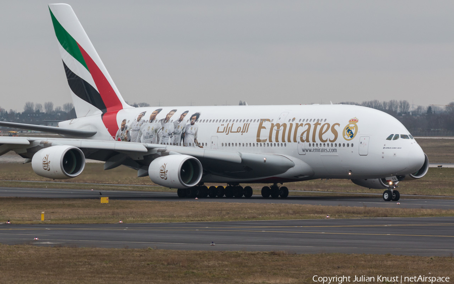 Emirates Airbus A380-861 (A6-EOA) | Photo 102129