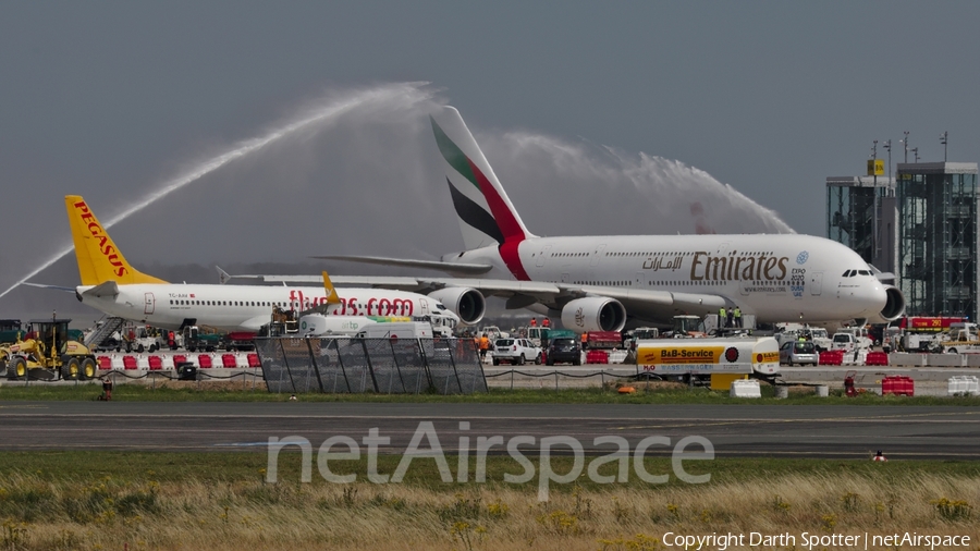 Emirates Airbus A380-861 (A6-EOB) | Photo 230323