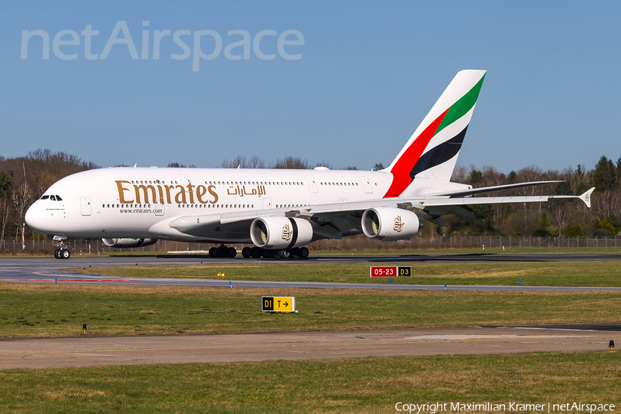 Emirates Airbus A380-861 (A6-EOC) | Photo 521128