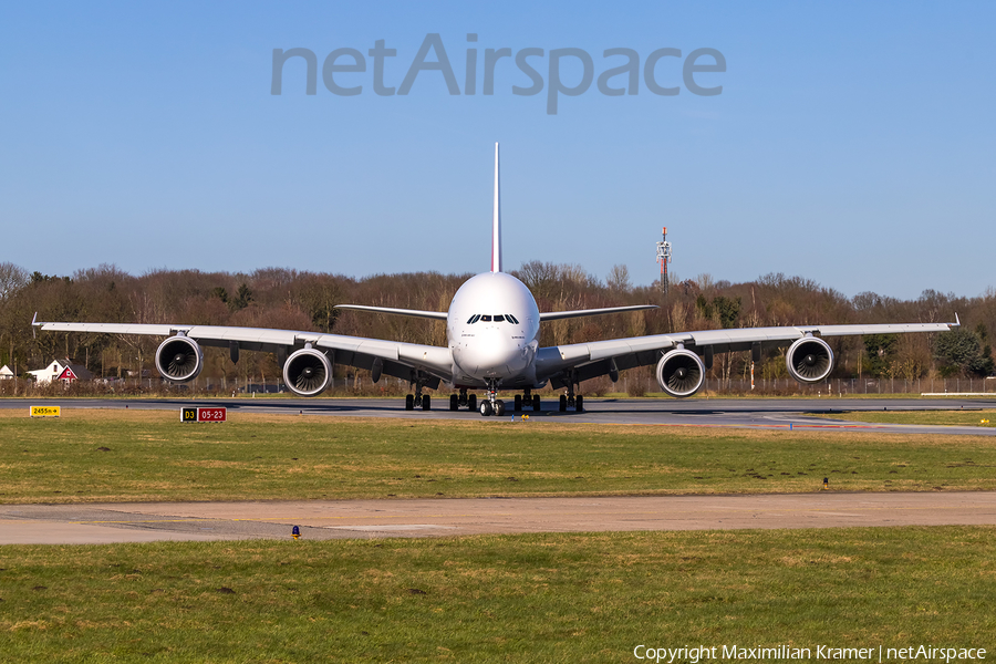 Emirates Airbus A380-861 (A6-EOC) | Photo 521129