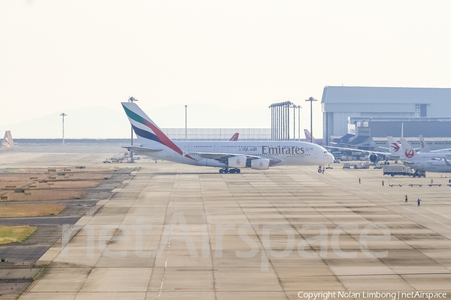 Emirates Airbus A380-861 (A6-EOC) | Photo 427011