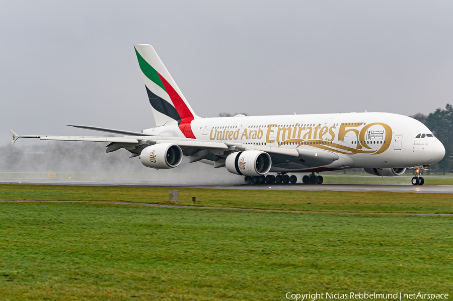 Emirates Airbus A380-861 (A6-EOE) | Photo 482867