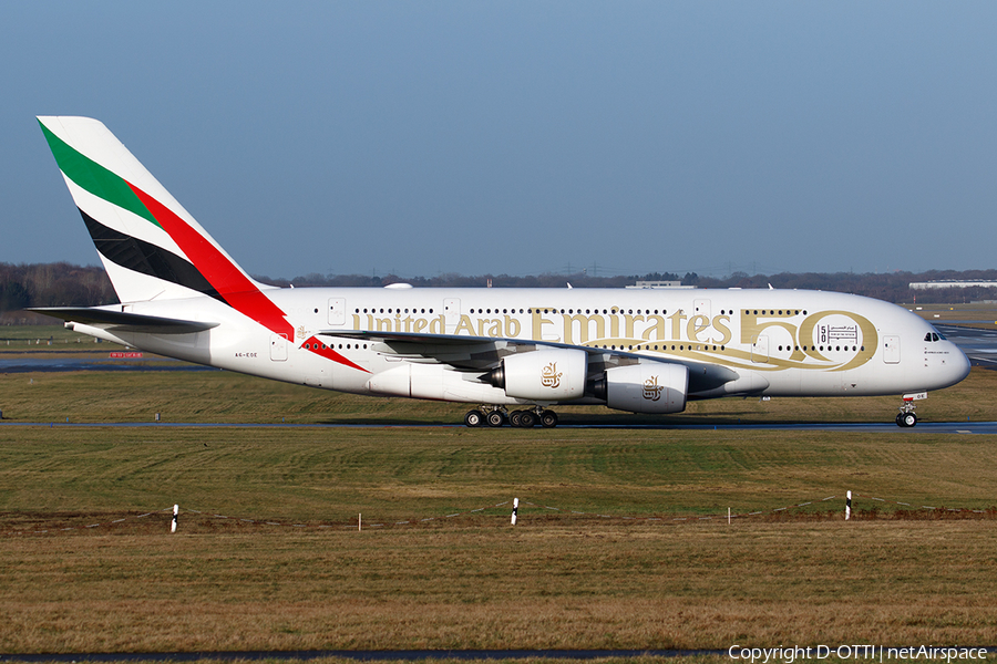 Emirates Airbus A380-861 (A6-EOE) | Photo 489427