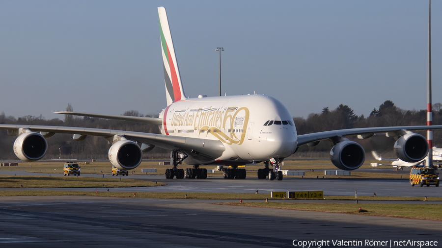 Emirates Airbus A380-861 (A6-EOE) | Photo 489518