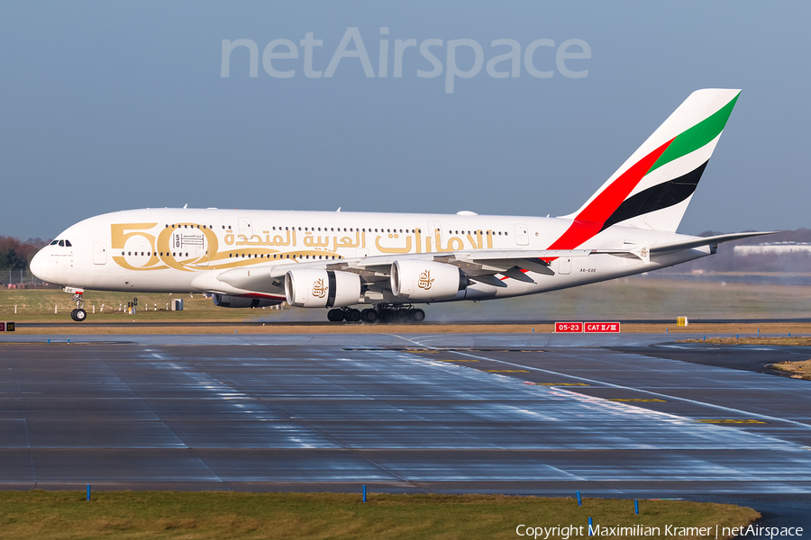 Emirates Airbus A380-861 (A6-EOE) | Photo 521085