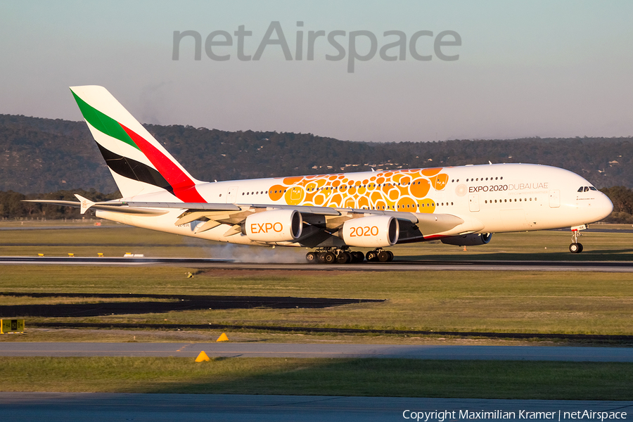 Emirates Airbus A380-861 (A6-EOE) | Photo 391536