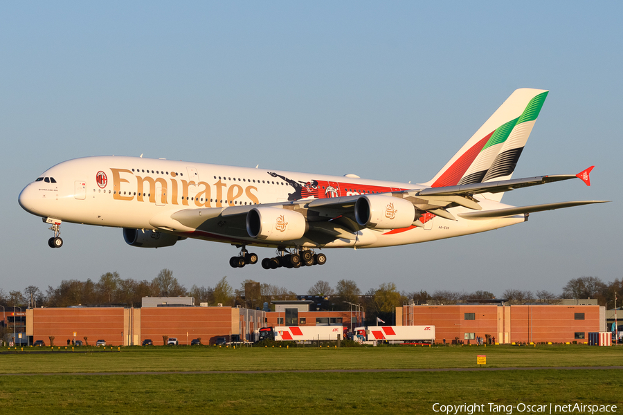 Emirates Airbus A380-861 (A6-EOK) | Photo 673827