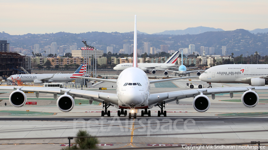 Emirates Airbus A380-861 (A6-EOL) | Photo 202598