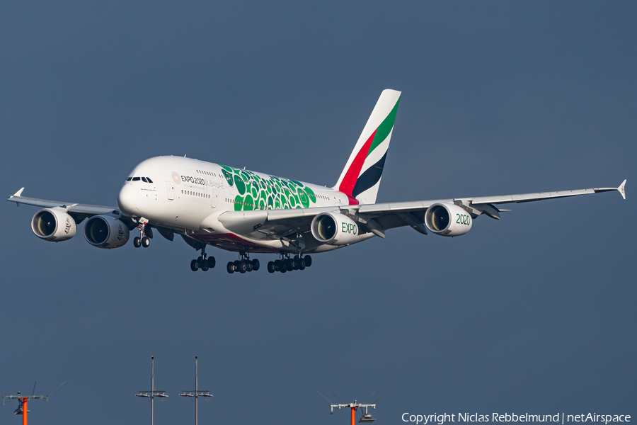 Emirates Airbus A380-861 (A6-EON) | Photo 489134