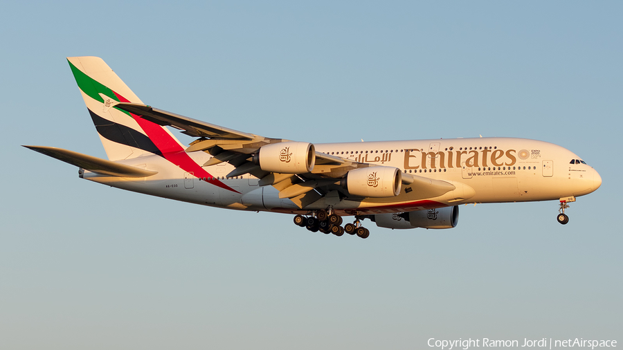 Emirates Airbus A380-861 (A6-EOO) | Photo 256402