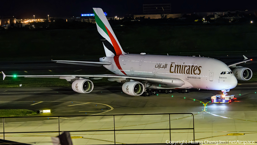 Emirates Airbus A380-861 (A6-EOP) | Photo 678807