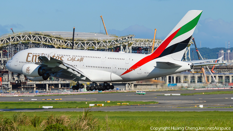 Emirates Airbus A380-861 (A6-EOQ) | Photo 644271