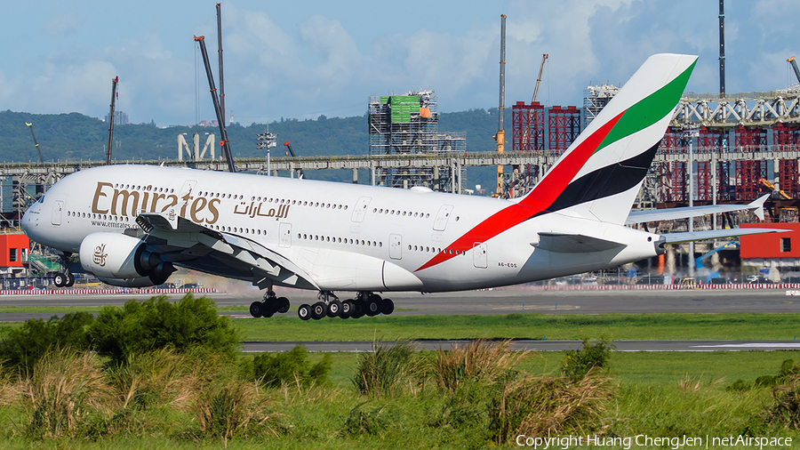Emirates Airbus A380-861 (A6-EOS) | Photo 644261