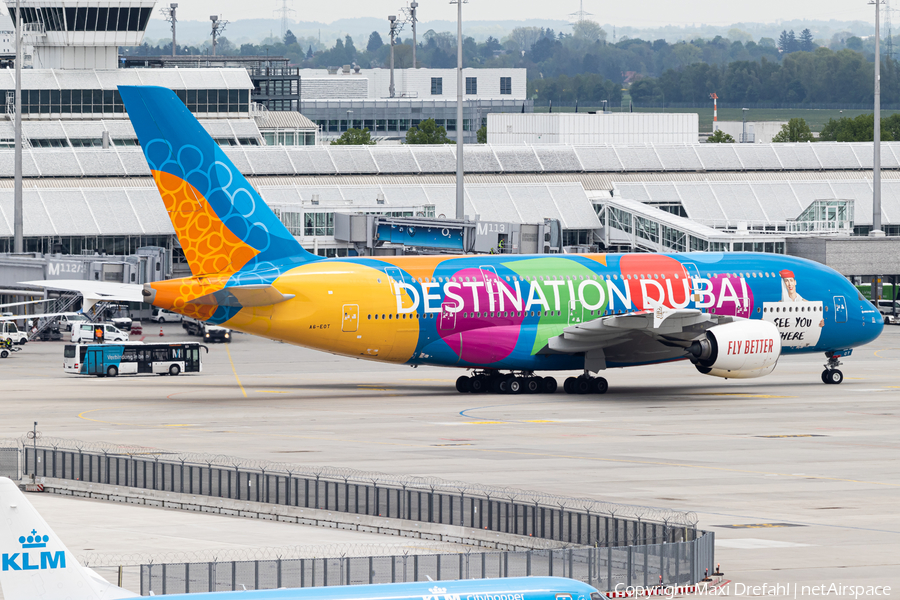 Emirates Airbus A380-861 (A6-EOT) | Photo 569688